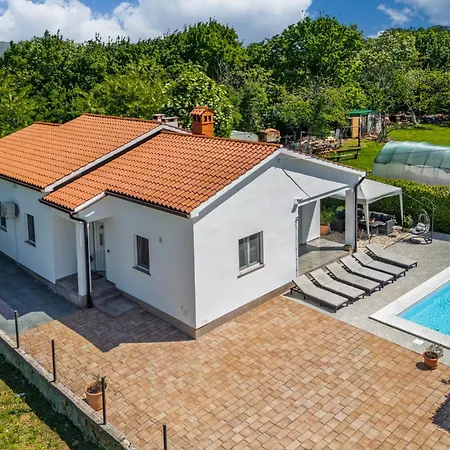 شقة Pool House Kristina - Happy لابين
